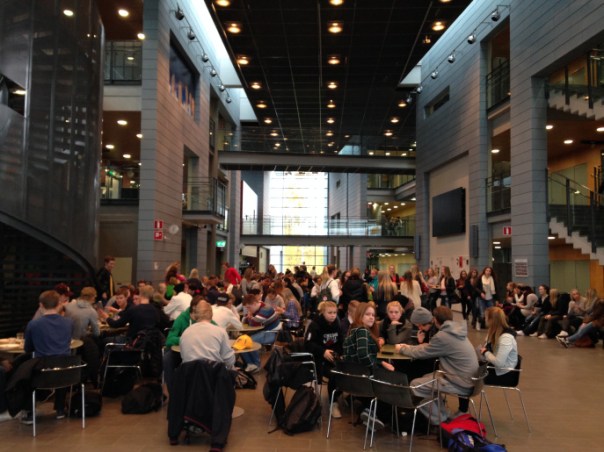 Sammon lukio atrium